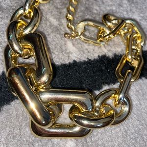 Lightweight bulk chain necklace